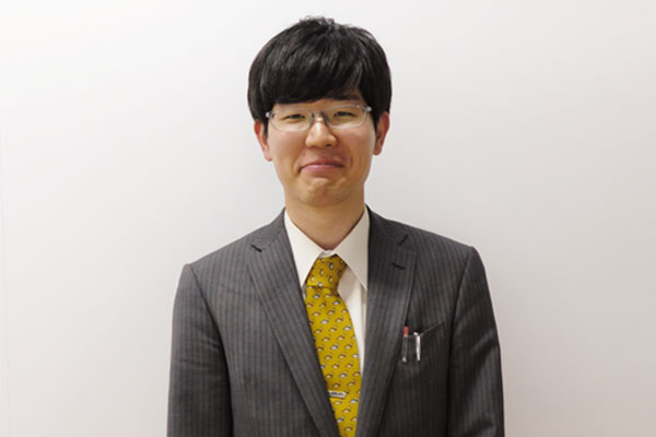 写真:郁文館グローバル高等学校 Global Science Track 2年担任 村野 廣太 様