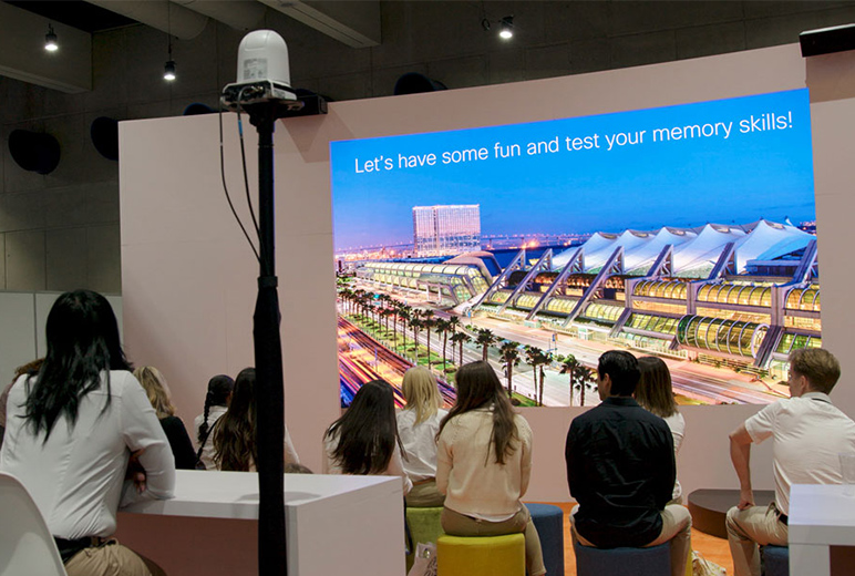 写真：セミナー会場に設置されたAW-UE70W/Kが、数百回分のCisco Live!プレゼンテーションを撮影