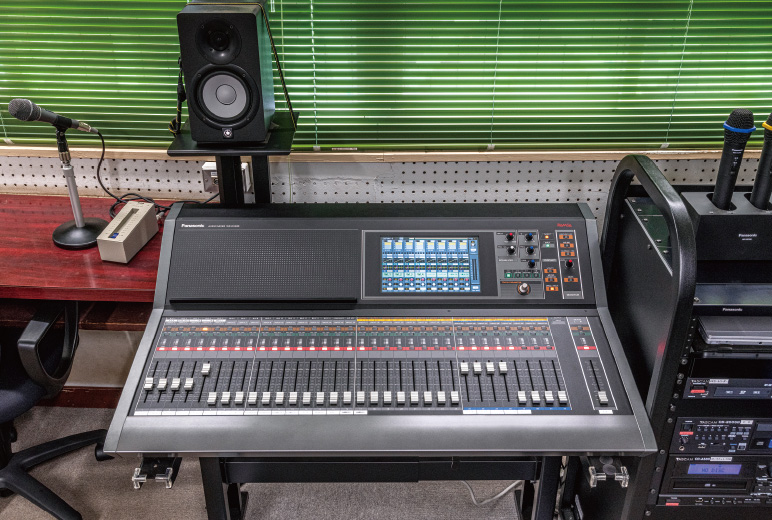 写真:デジタルミキサーWR-DX400