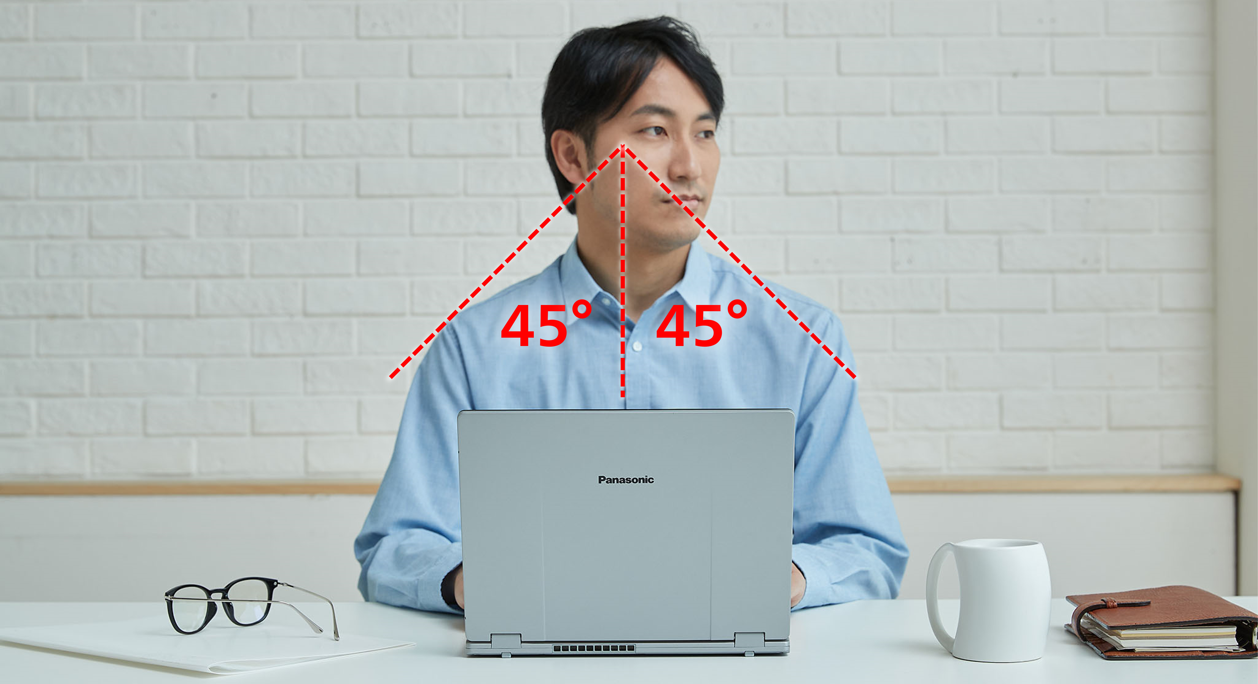 よそ見をするビジネスワーカー_正面