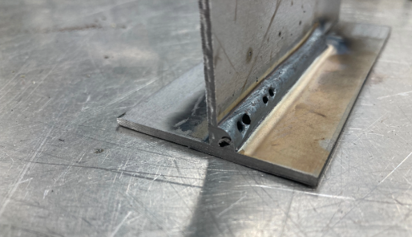 ブローホール/ピット