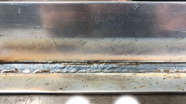 スパッタを大幅に削減