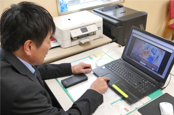 店内の様子を鮮明な画像とクリアな音声でモニタリング