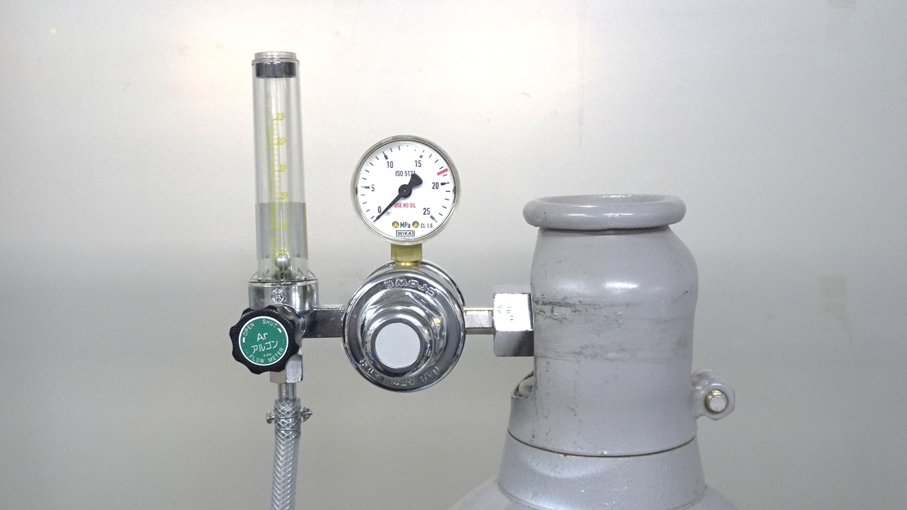 ガス調整器の写真です