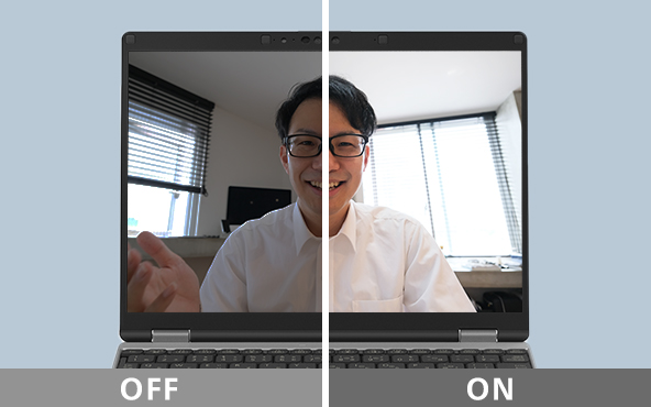 ほの暗い室内でも画面で明るく補正