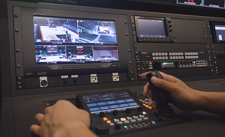 写真：リモートカメラ用のコントローラー