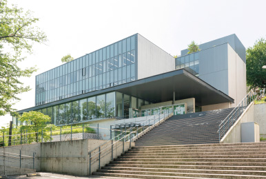 曹洞宗大本山總持寺を母体として設立された鶴見大学様