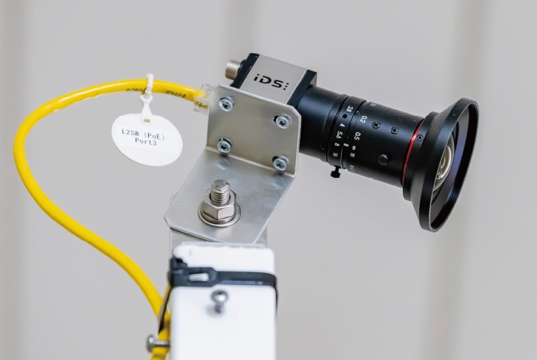 映像ずれ調整用の小型カメラ